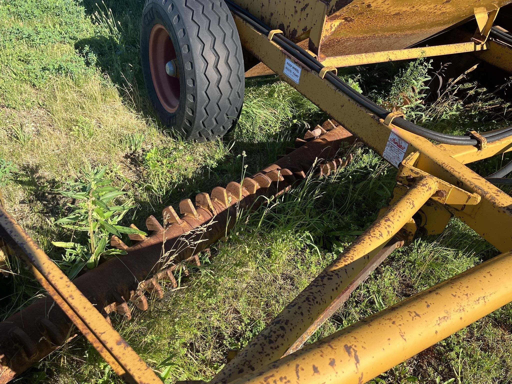  Haybuster H106 Rock Picker