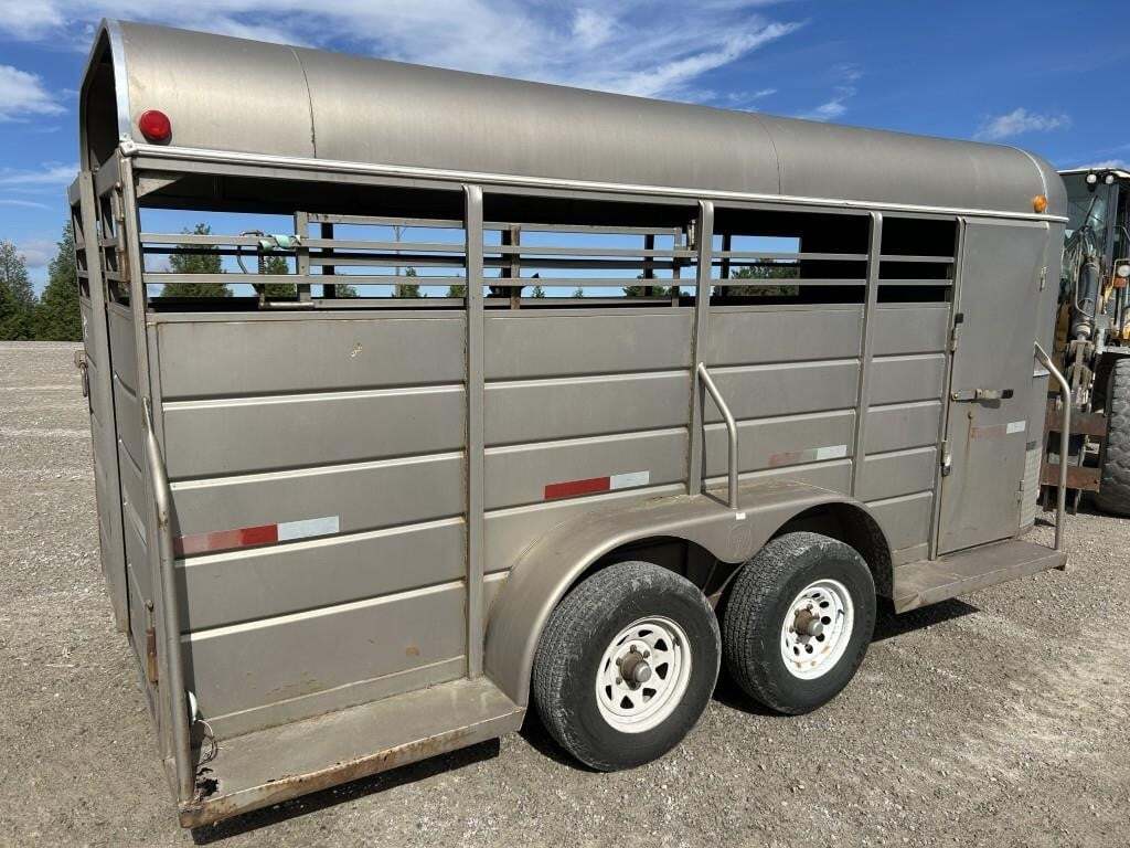 2004 WW 16' Livestock Trailer