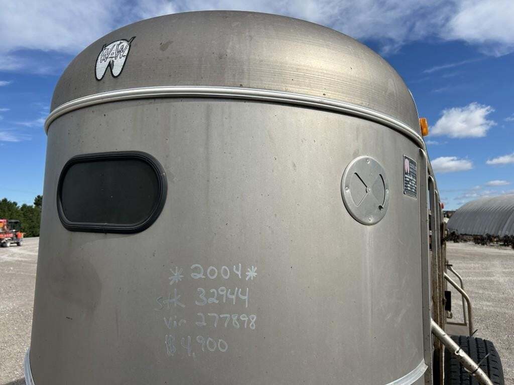 2004 WW 16' Livestock Trailer