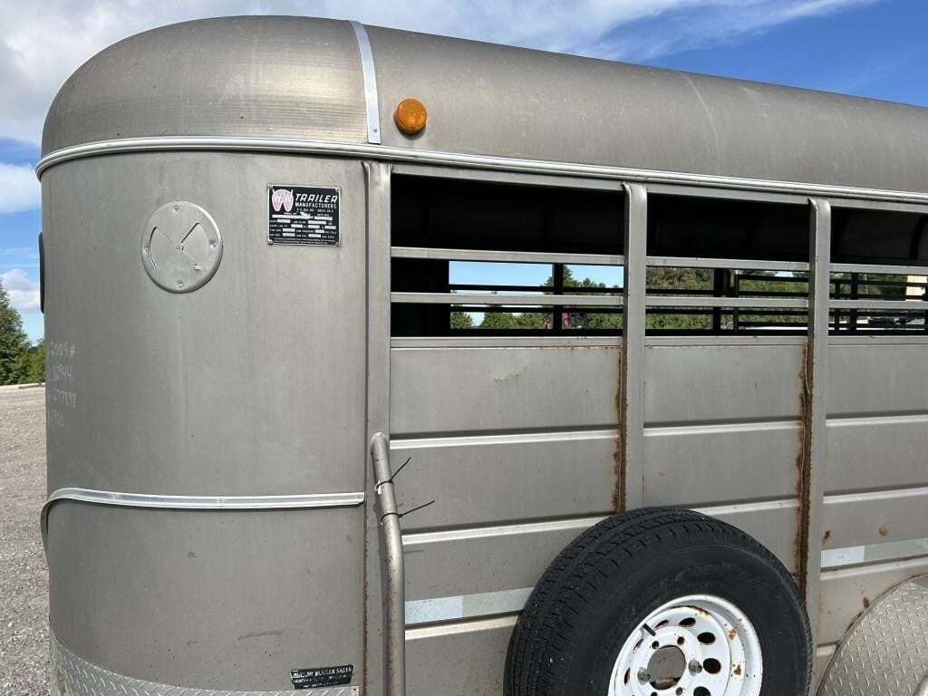 2004 WW 16' Livestock Trailer