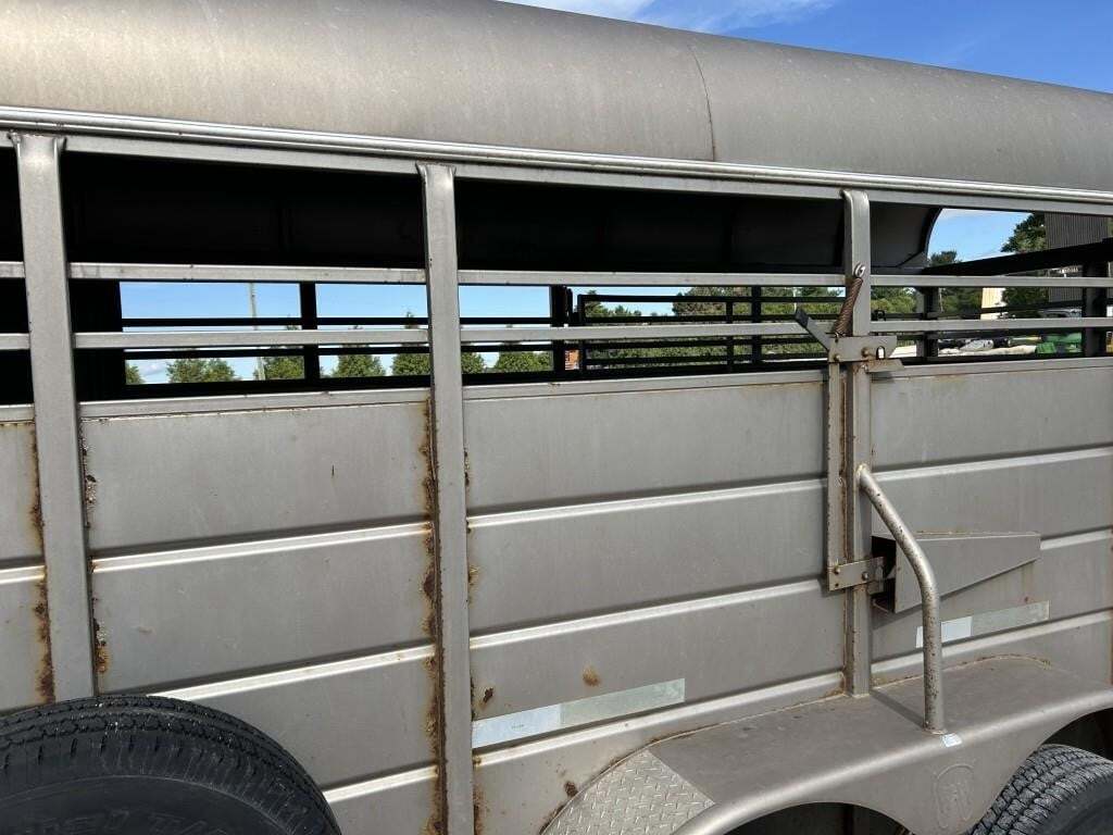 2004 WW 16' Livestock Trailer