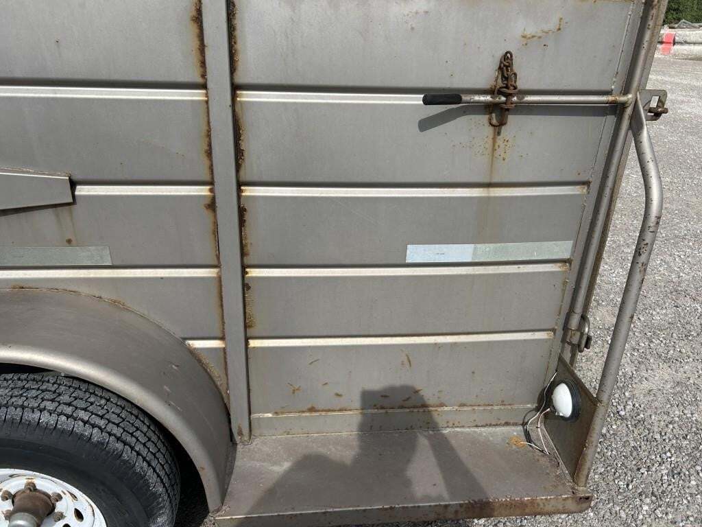 2004 WW 16' Livestock Trailer