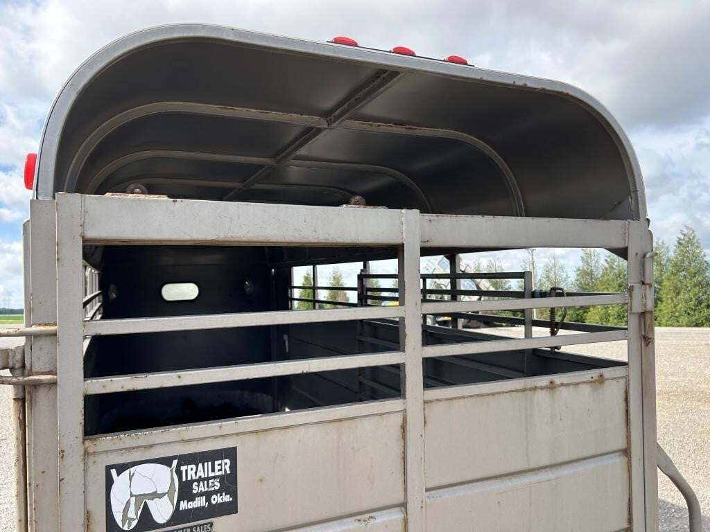 2004 WW 16' Livestock Trailer