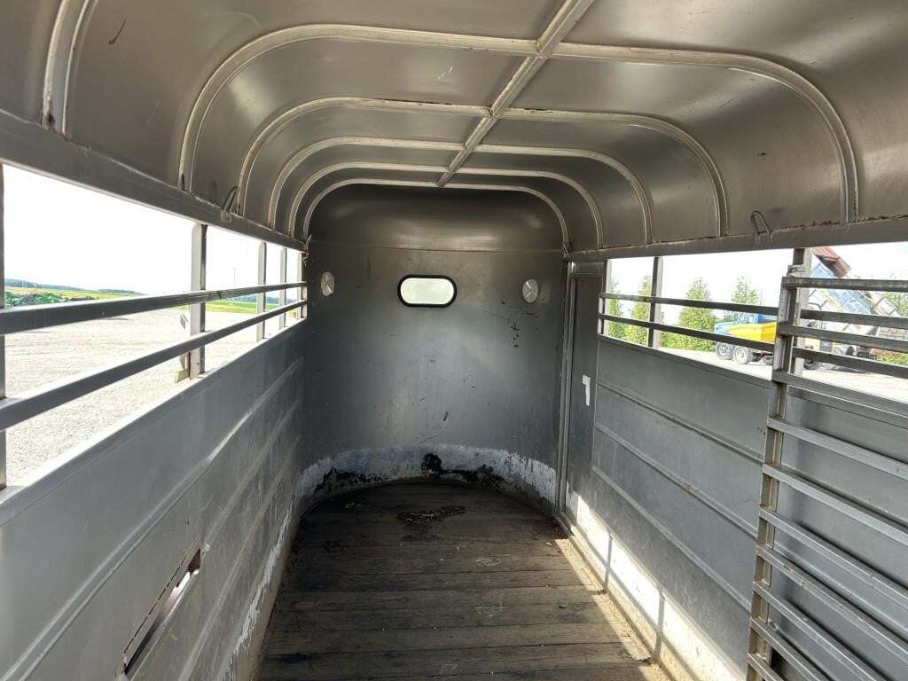 2004 WW 16' Livestock Trailer