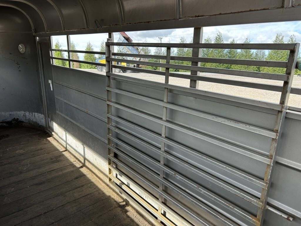 2004 WW 16' Livestock Trailer