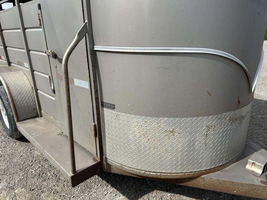 2004 WW 16' Livestock Trailer