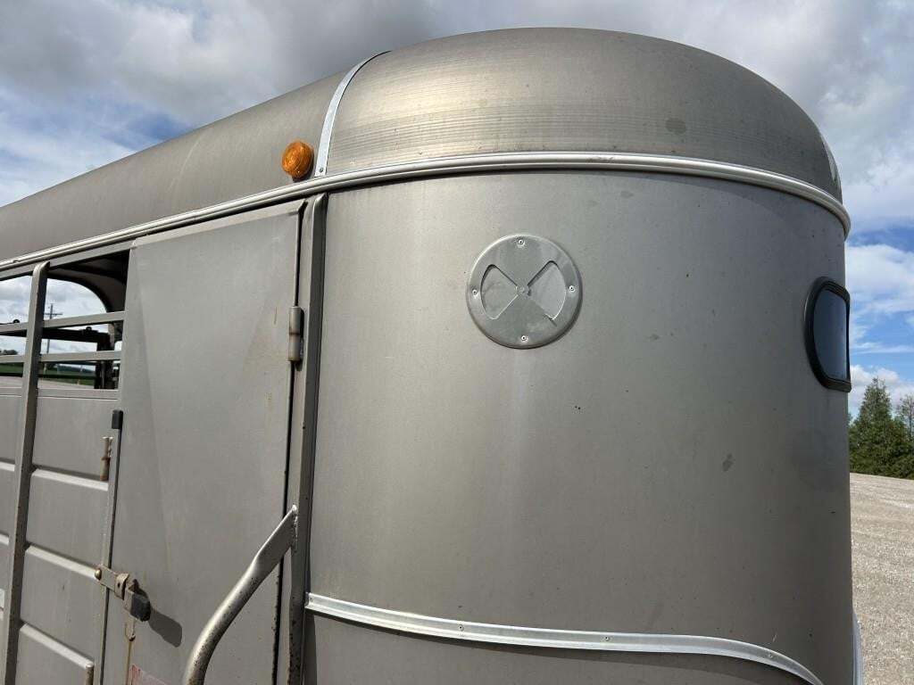 2004 WW 16' Livestock Trailer