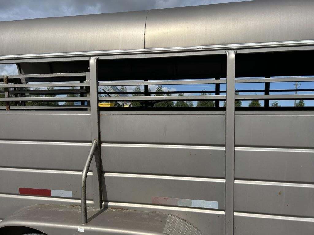 2004 WW 16' Livestock Trailer