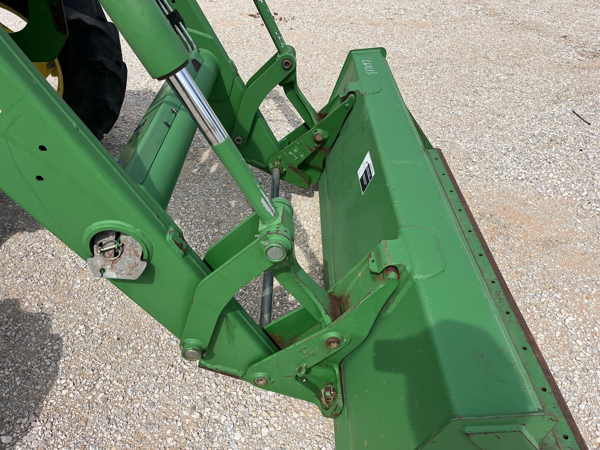 2011 John Deere 5093E Tractor