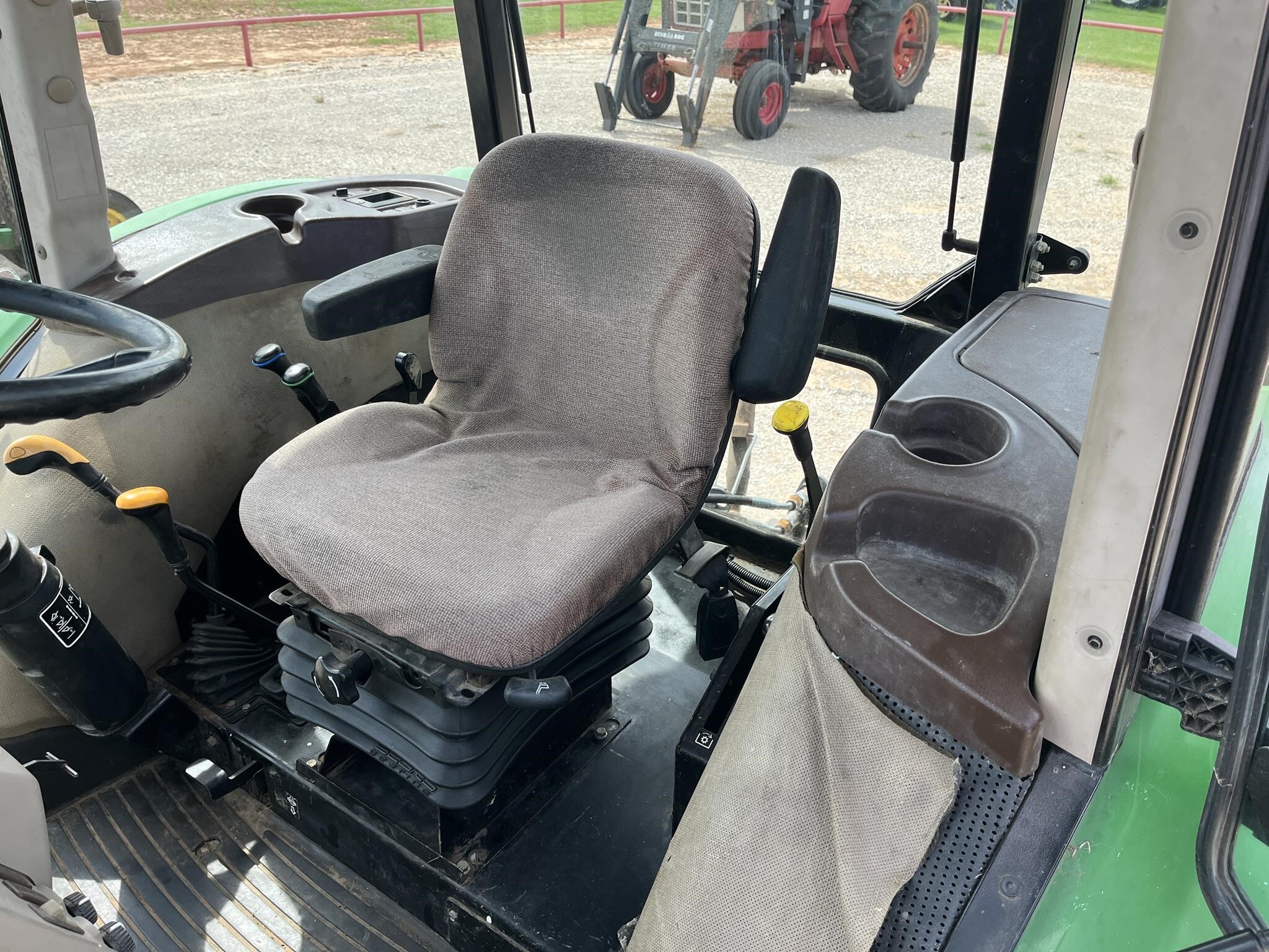 2011 John Deere 5093E Tractor