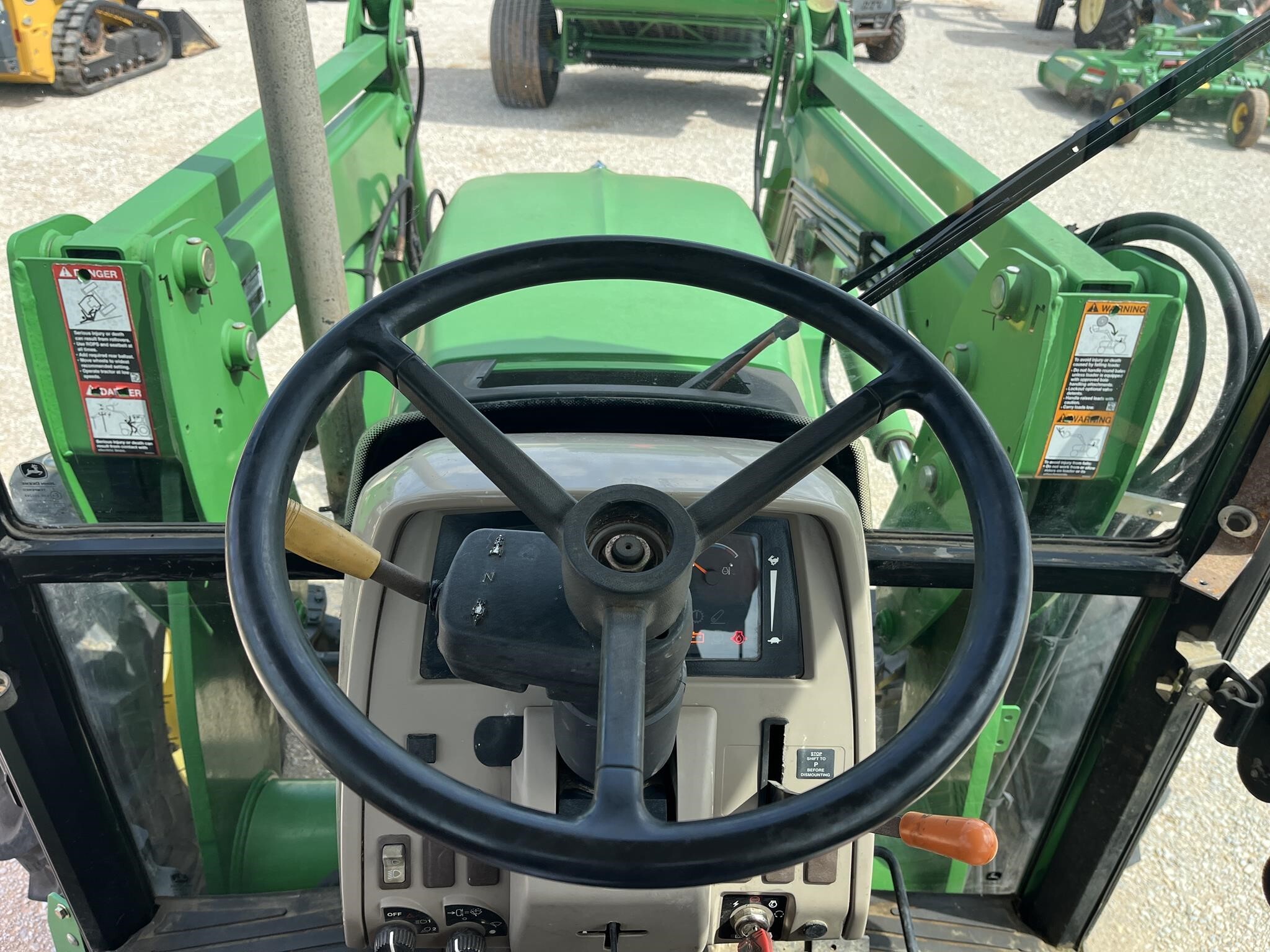 2011 John Deere 5093E Tractor