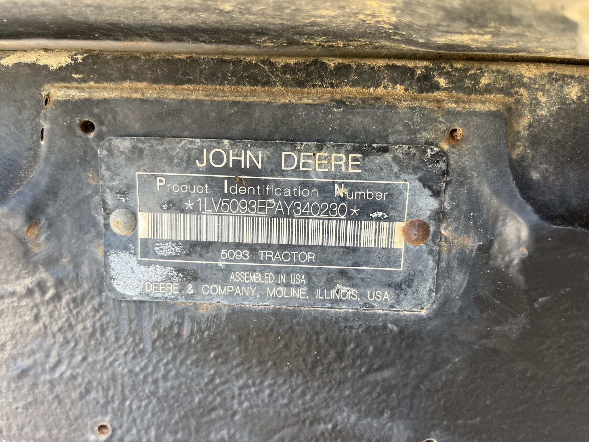 2011 John Deere 5093E Tractor