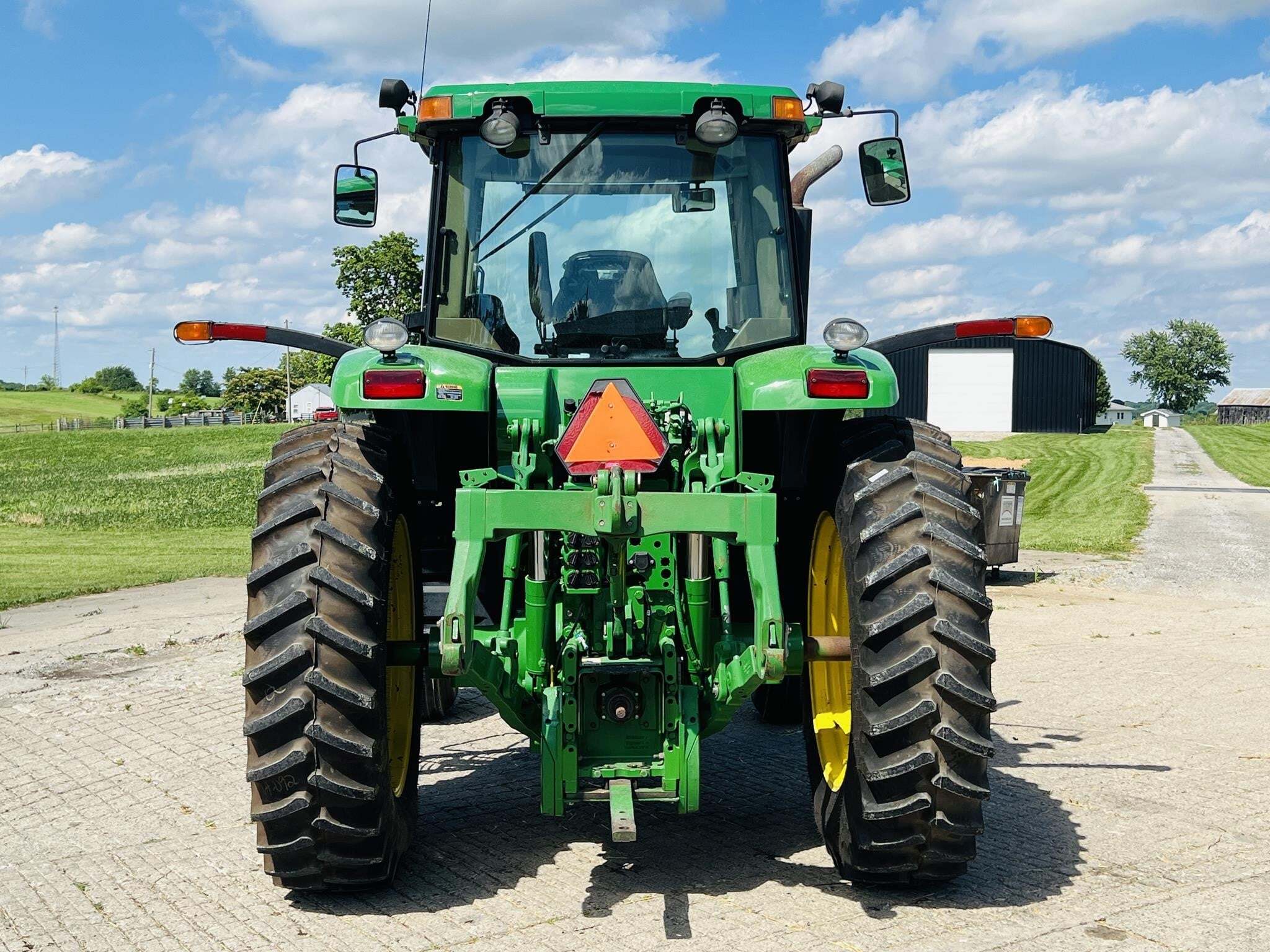 2005 John Deere 7820 Tractor