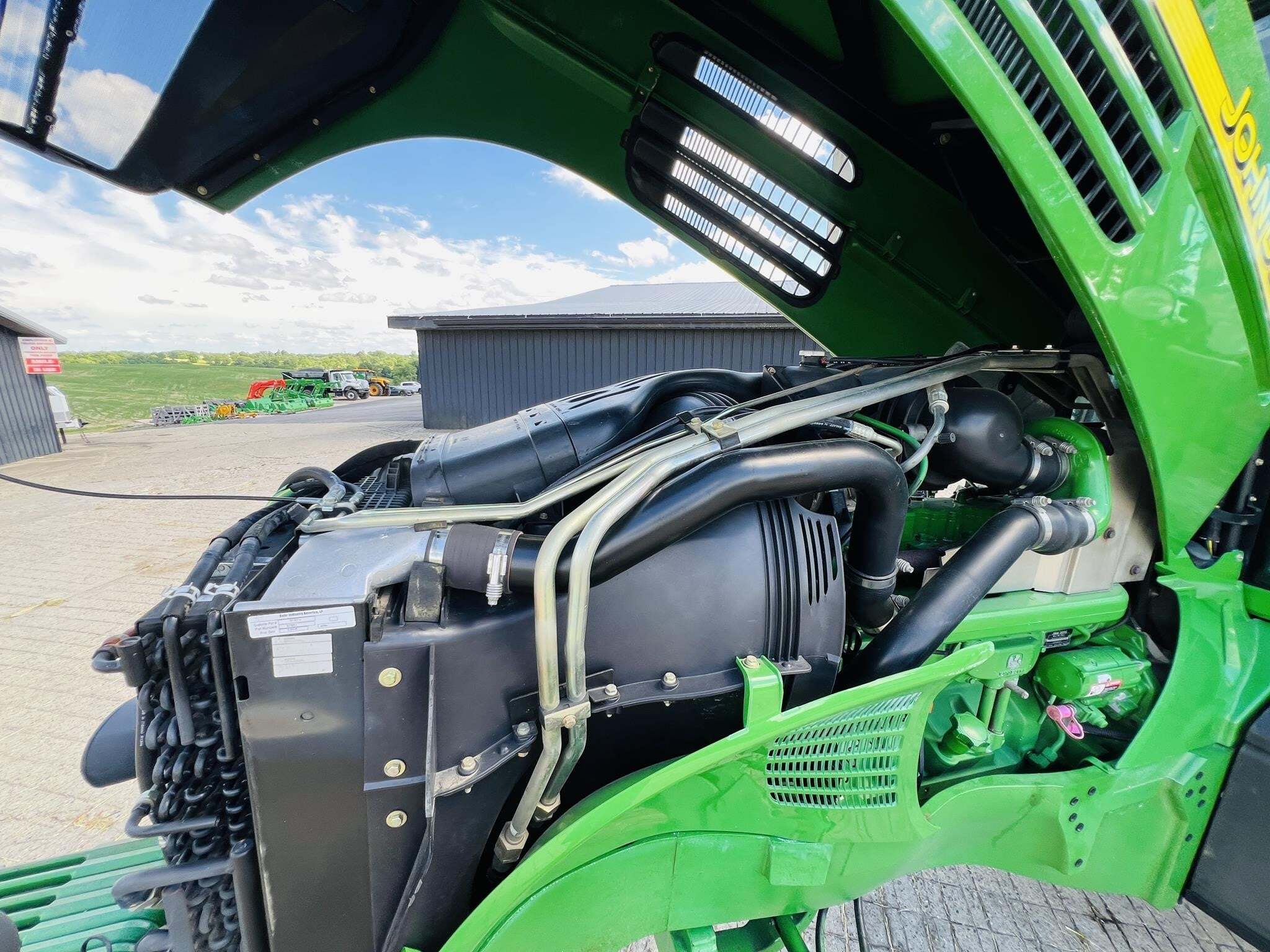 2005 John Deere 7820 Tractor