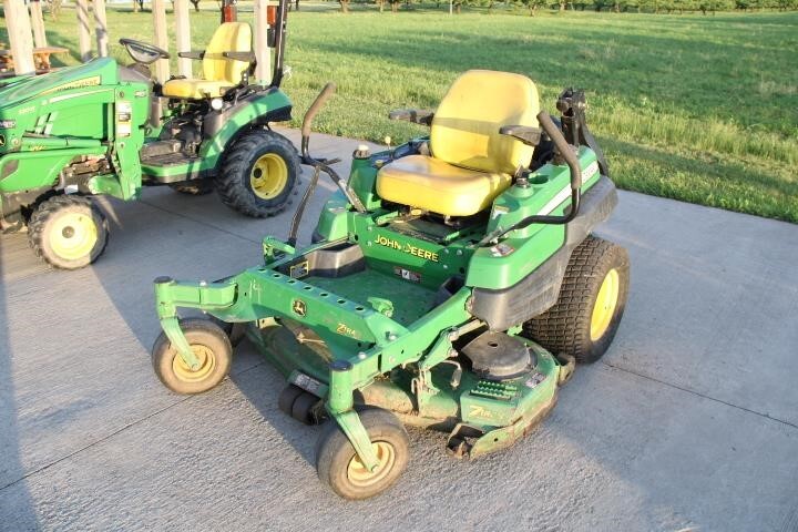 2013 John Deere Z925A Lawn Mower