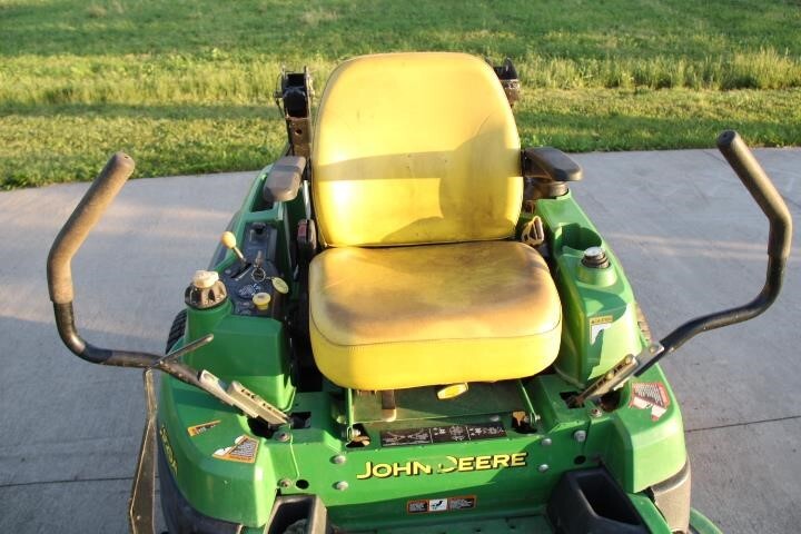2013 John Deere Z925A Lawn Mower