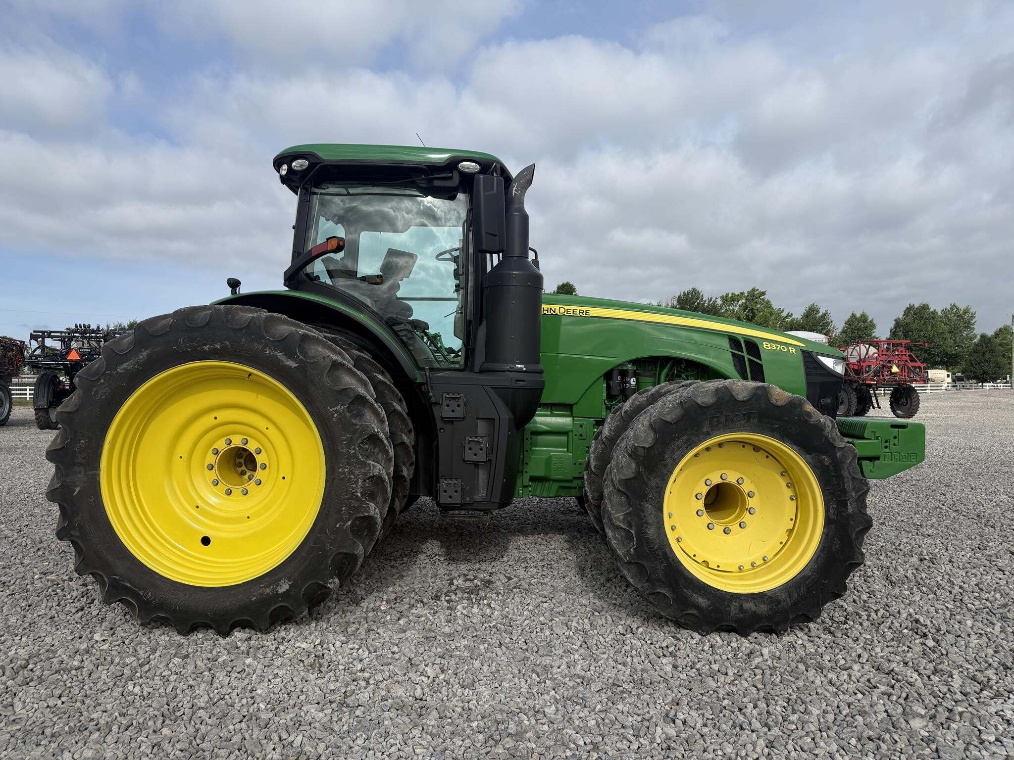2014 John Deere 8370R Tractor