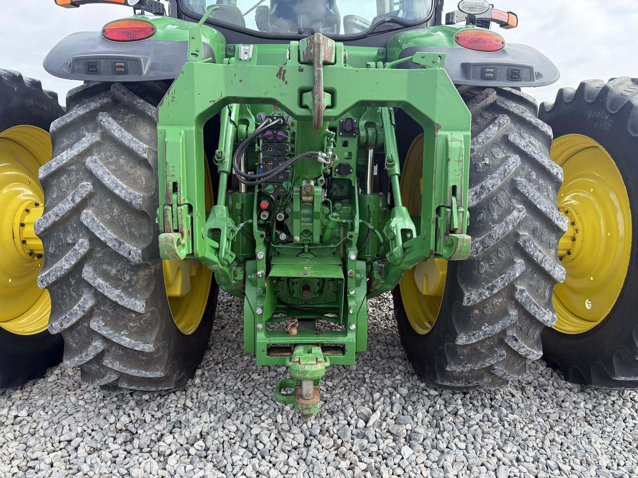 2014 John Deere 8370R Tractor