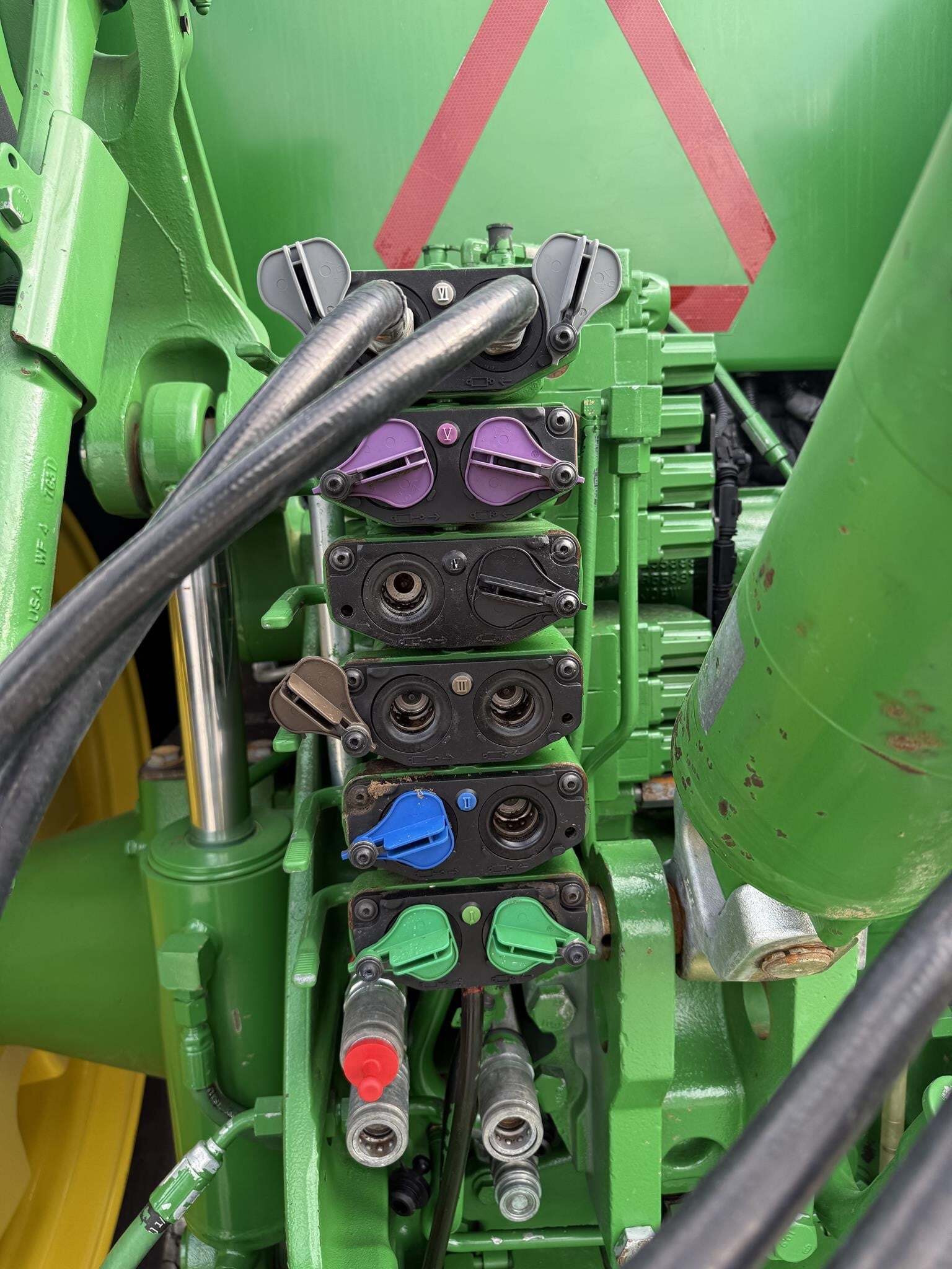 2014 John Deere 8370R Tractor