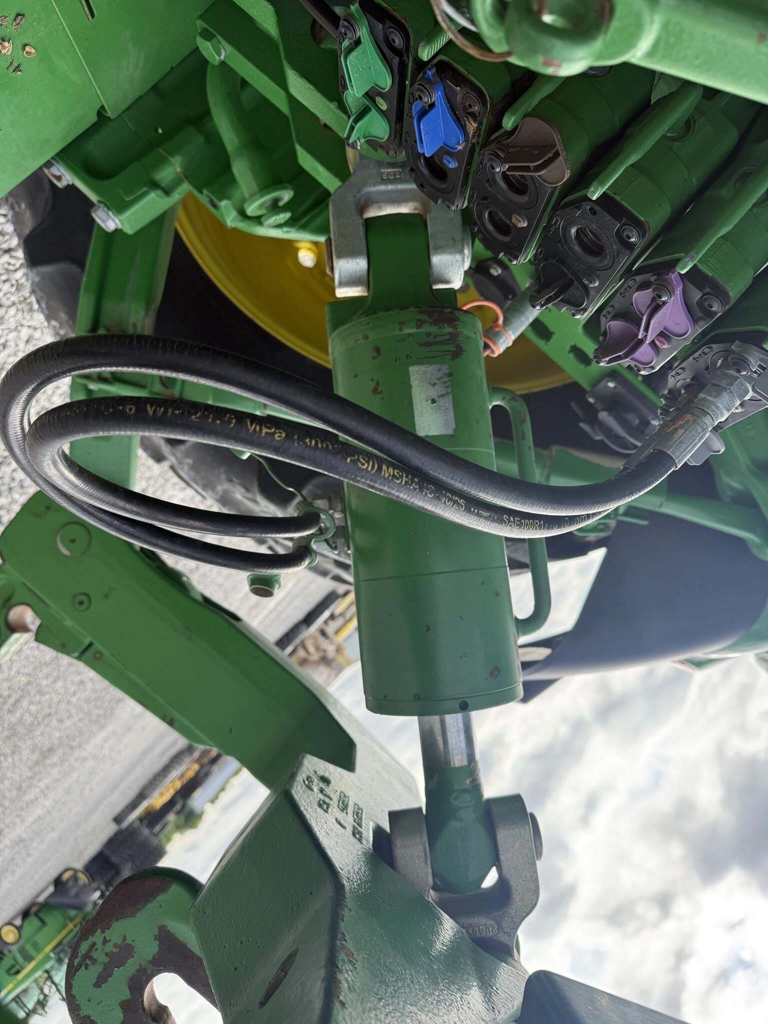 2014 John Deere 8370R Tractor