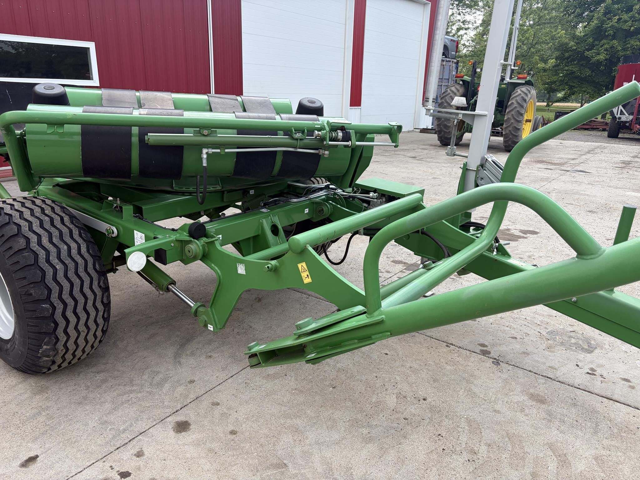 CANAG FARM TECHNOLOGY TWISTER150 Bale Wrapper - $17,500 | Machinery Pete