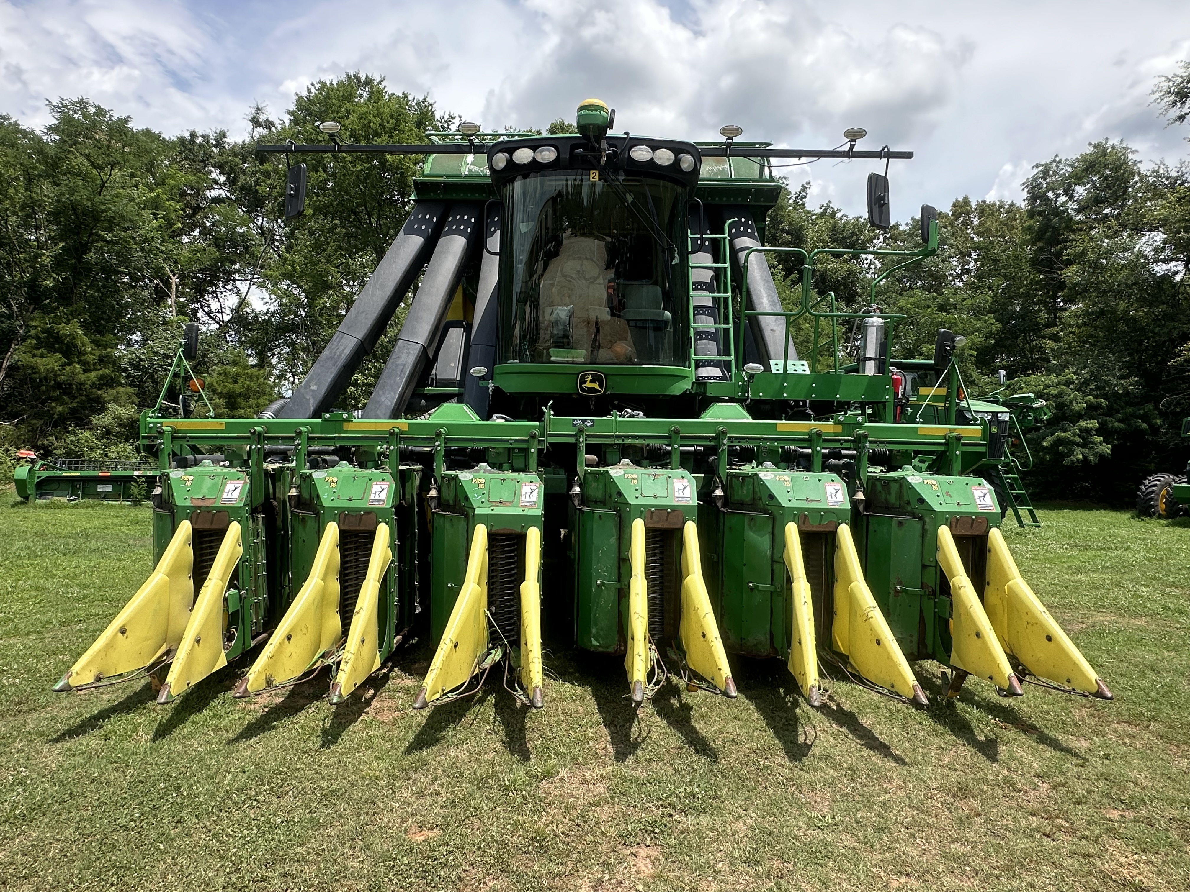 2018 John Deere CP690 Cotton Equipment
