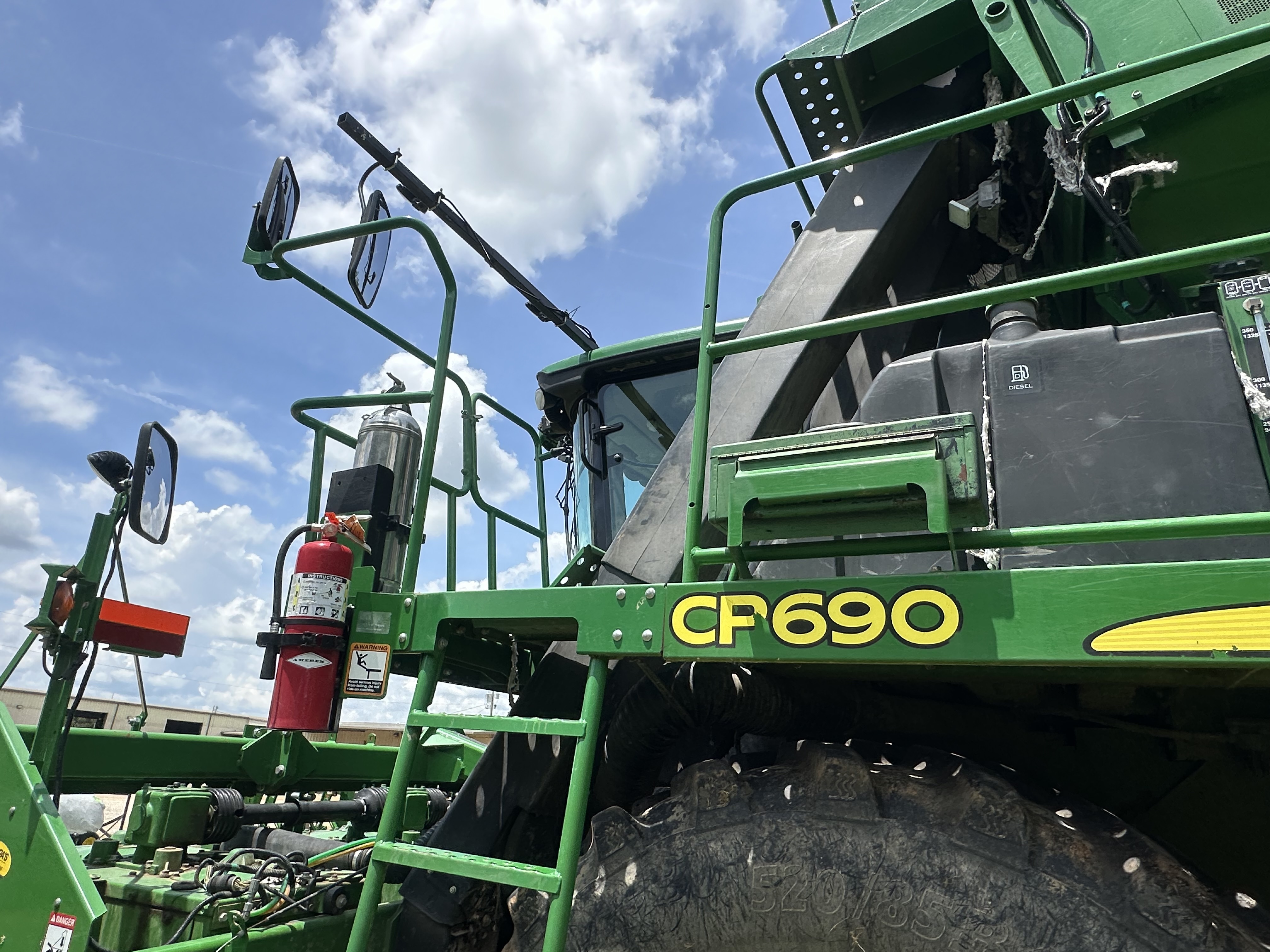 2018 John Deere CP690 Cotton Equipment