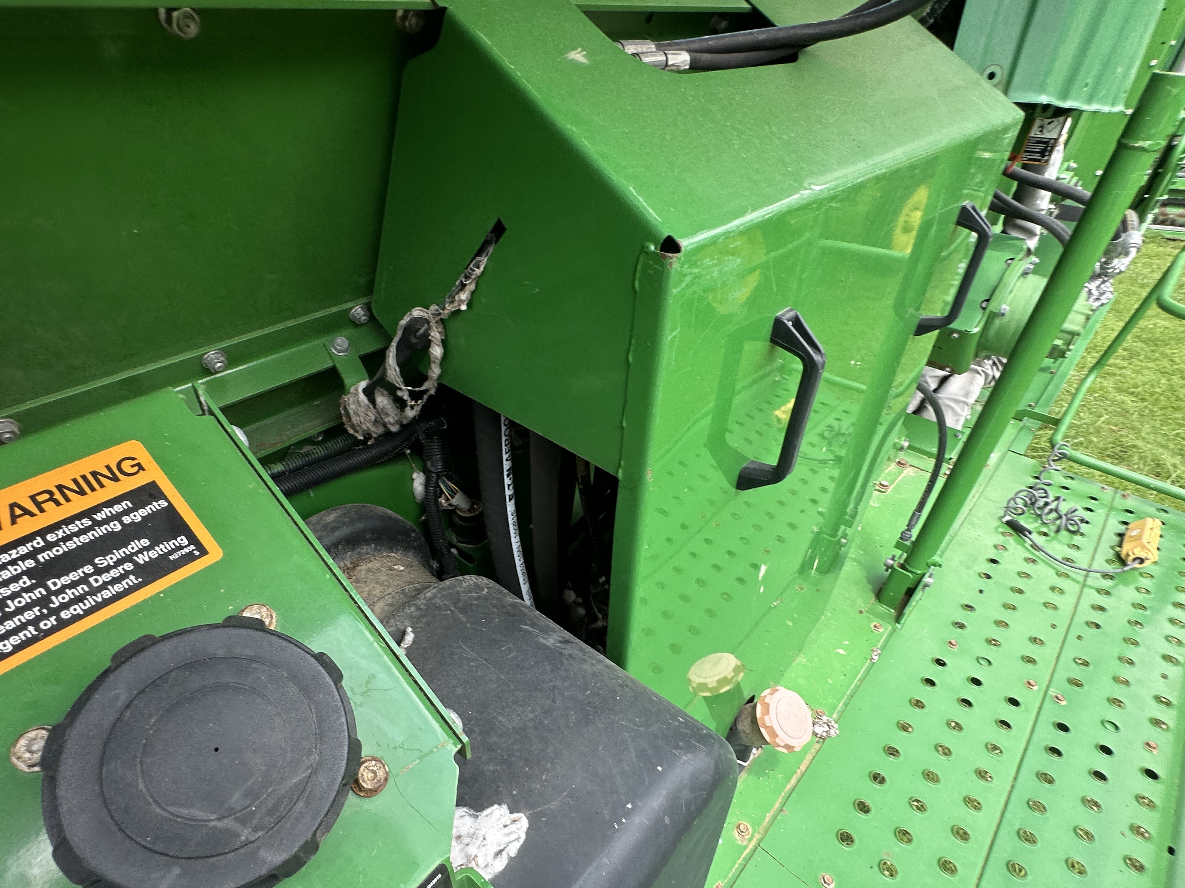 2018 John Deere CP690 Cotton Equipment