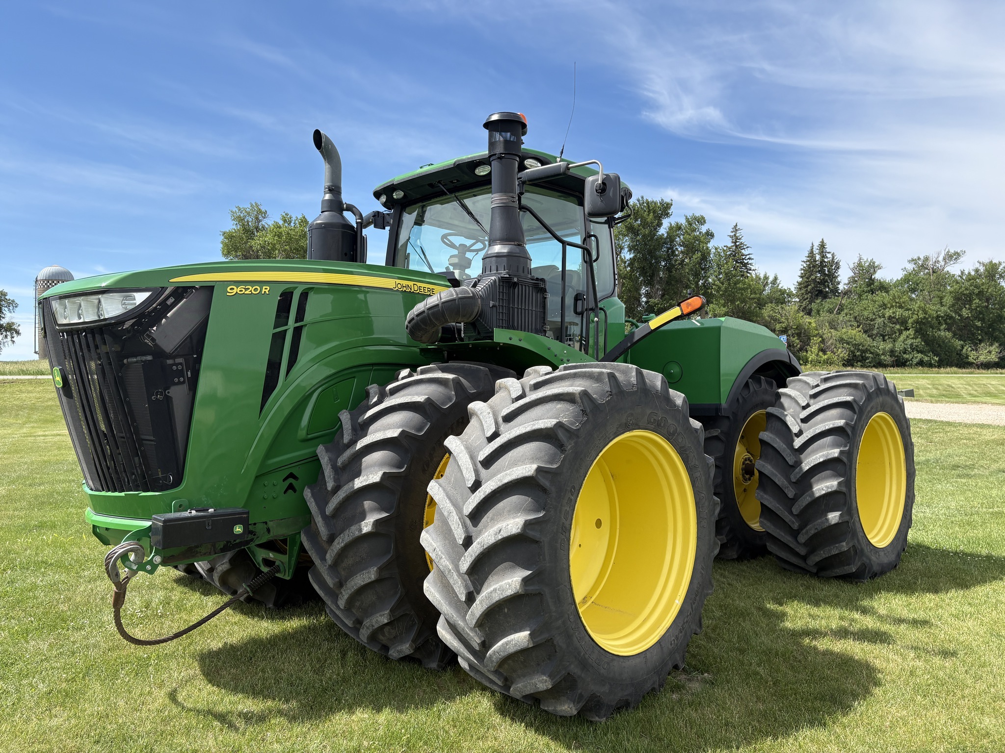 2015 John Deere 9620R Tractor