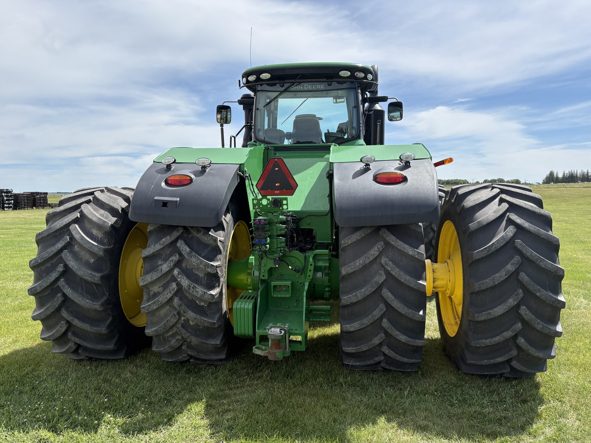 2015 John Deere 9620R Tractor