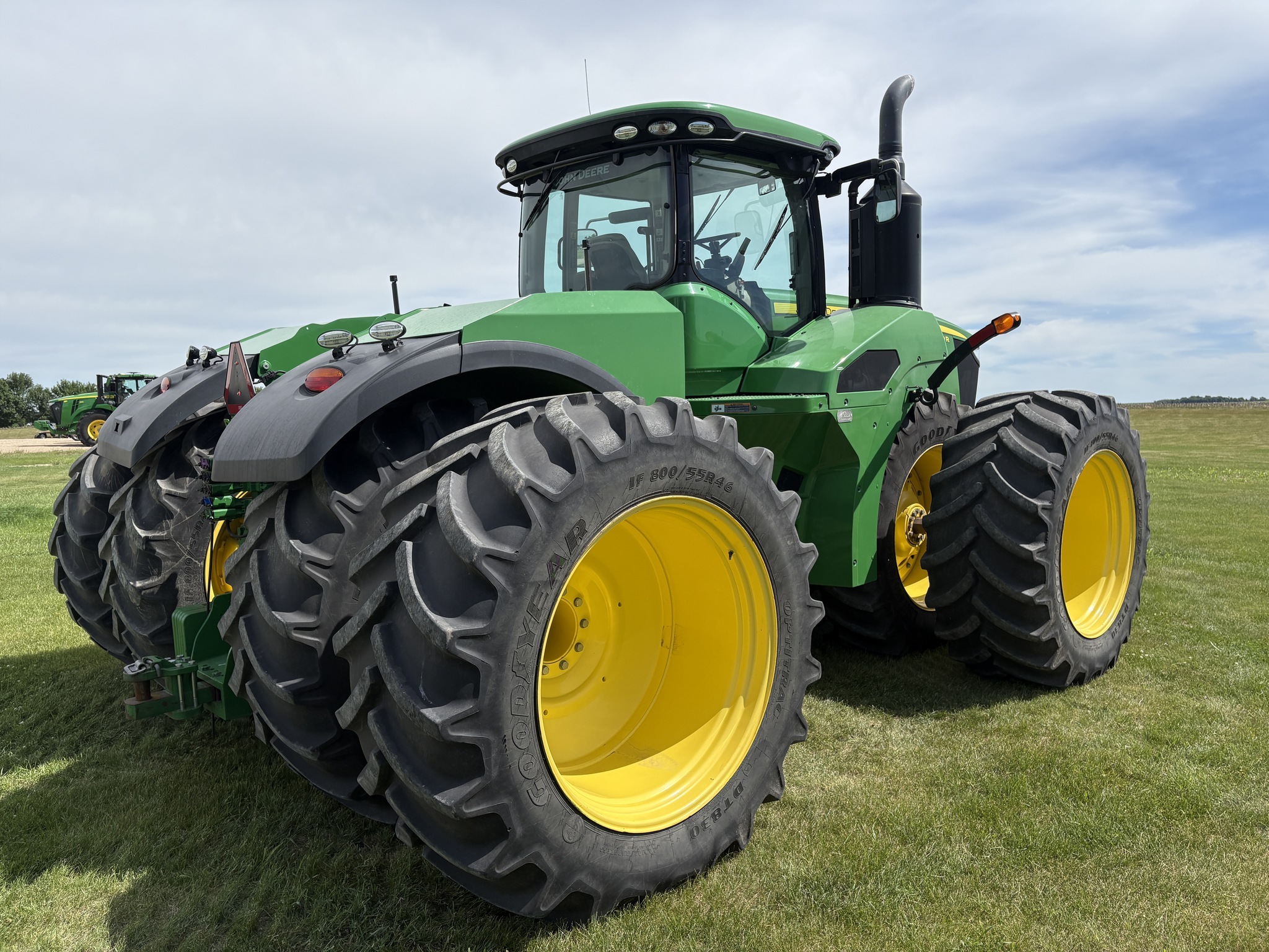2015 John Deere 9620R Tractor