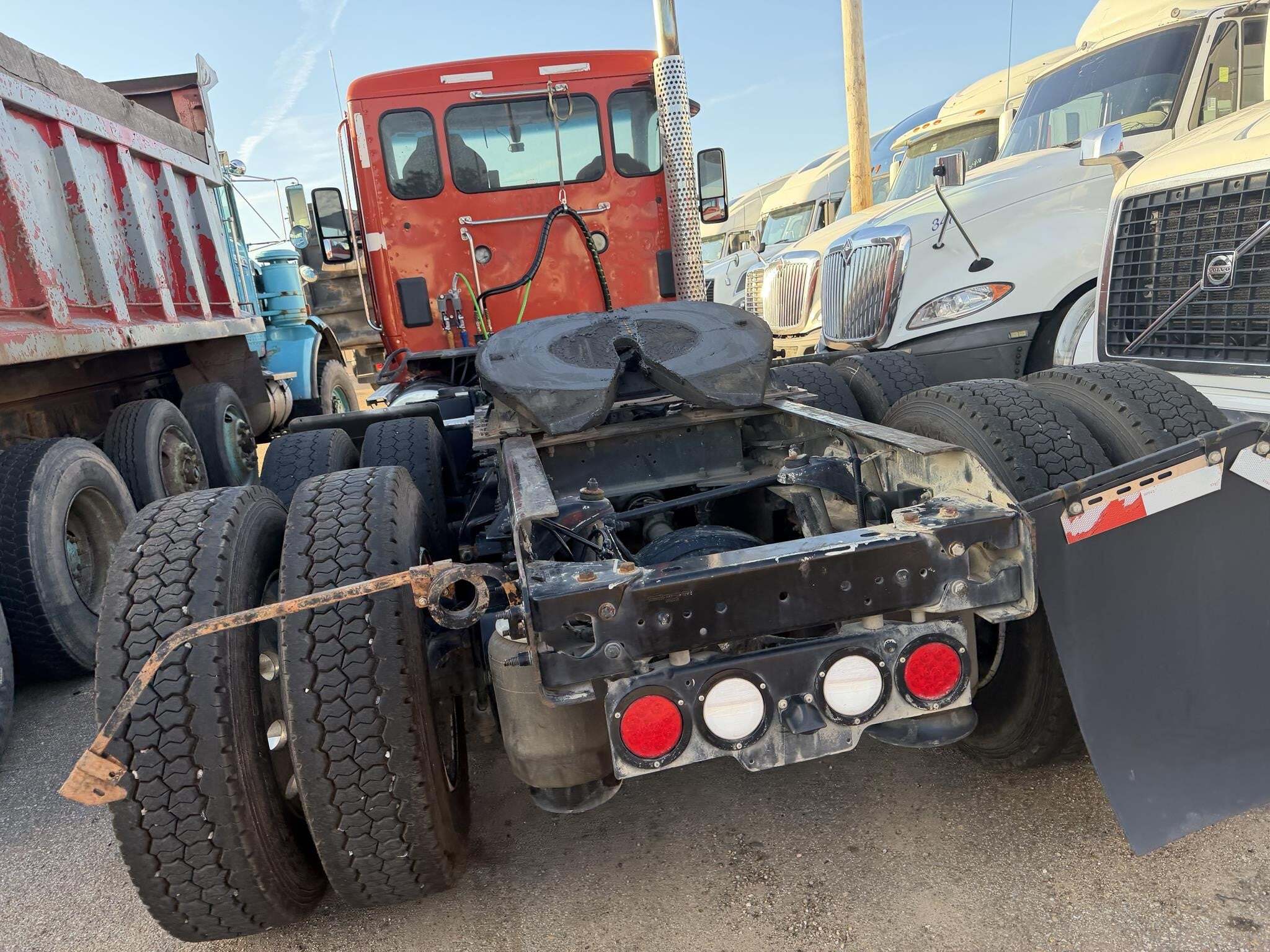 2019 Kenworth T680 Semi Trucks/Trailer