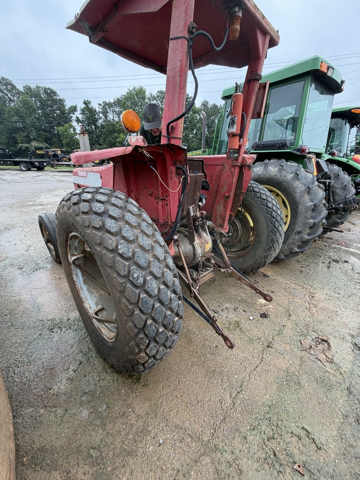 1983 Massey Ferguson 245 Tractor