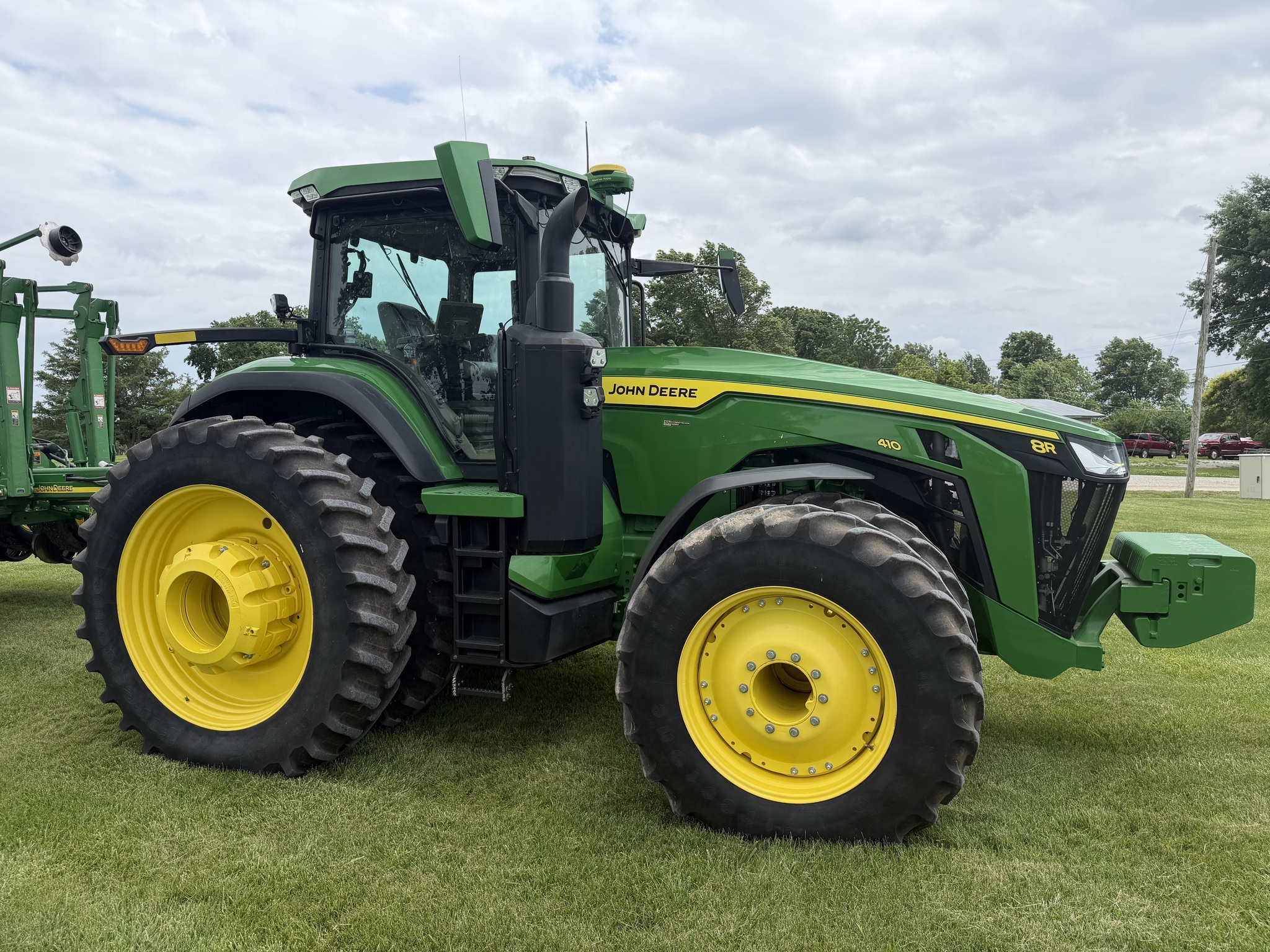 2022 John Deere 8R 410 Tractor