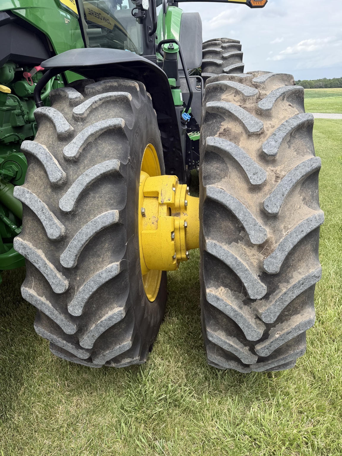 2022 John Deere 8R 410 Tractor