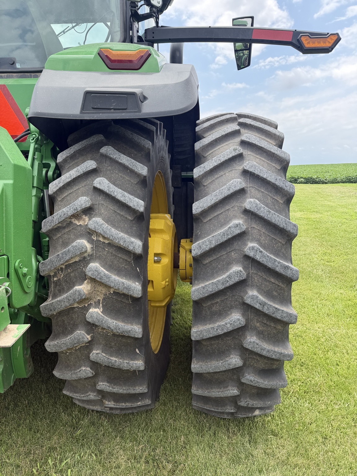 2022 John Deere 8R 410 Tractor