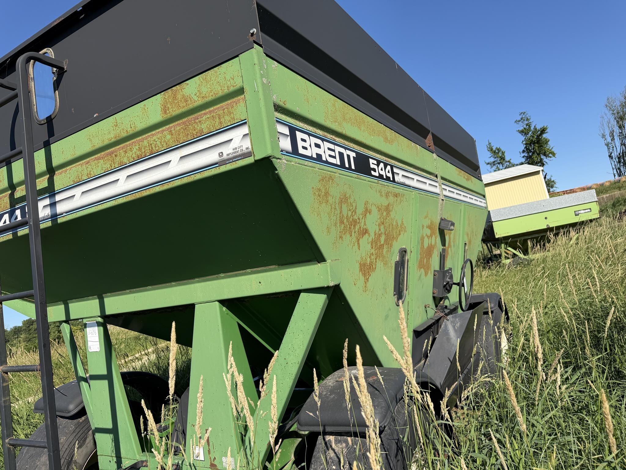 1999 Brent 544 Gravity Wagon