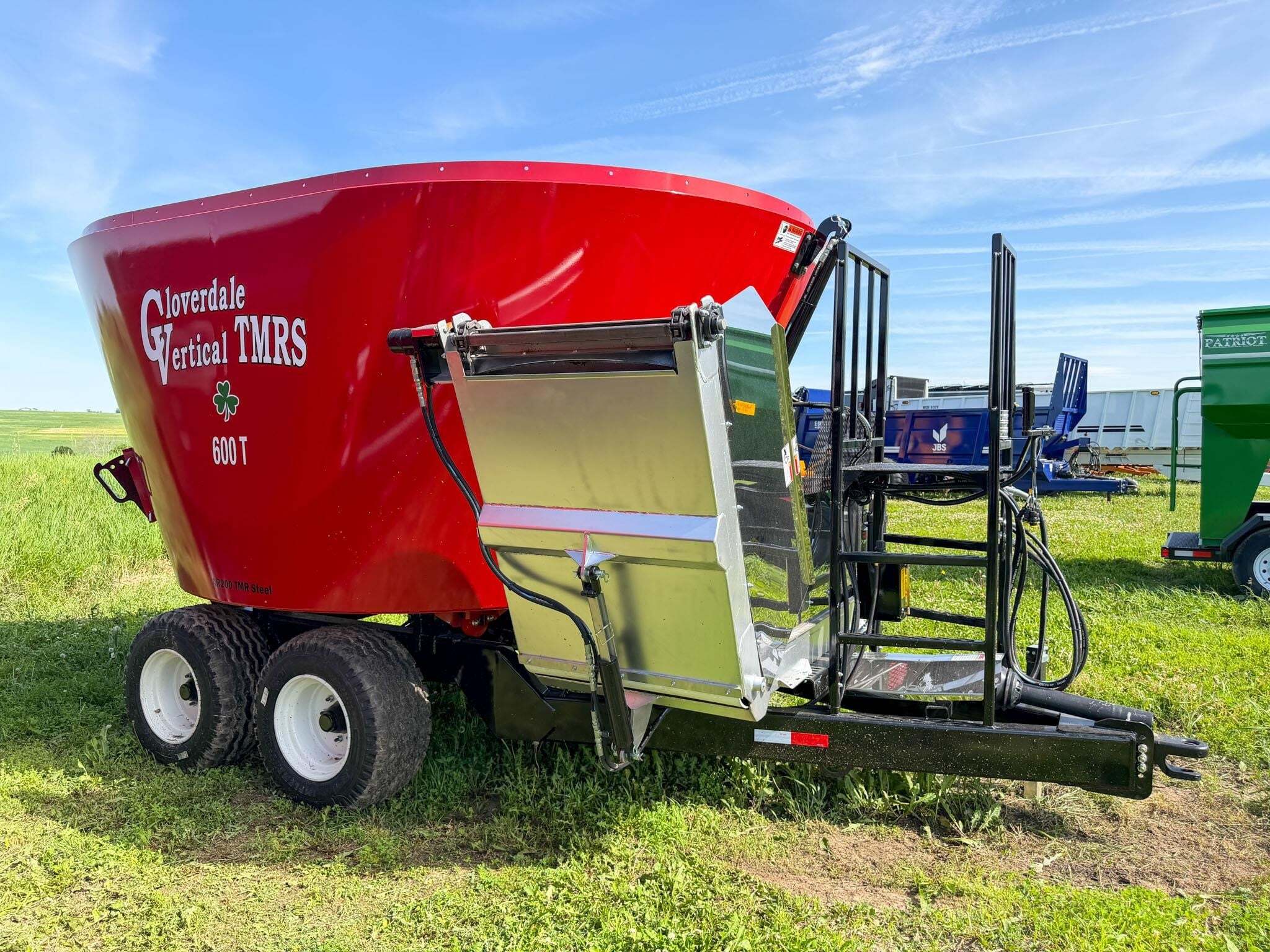 2026 Cloverdale 600T Grinders and Mixer