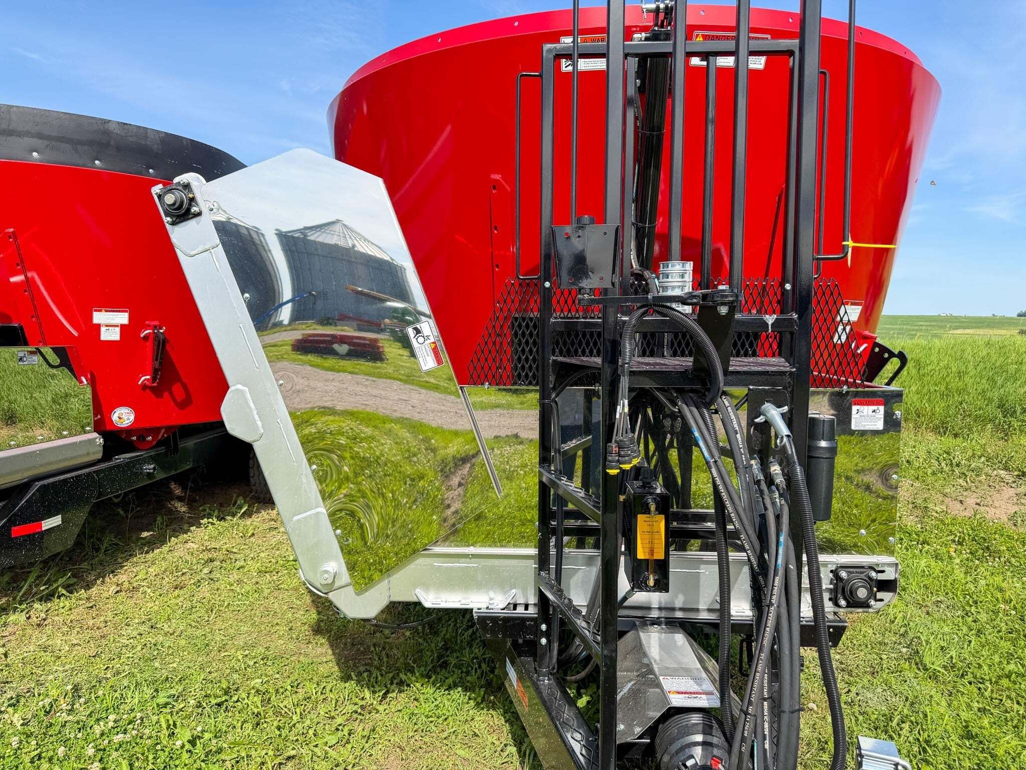 2026 Cloverdale 600T Grinders and Mixer