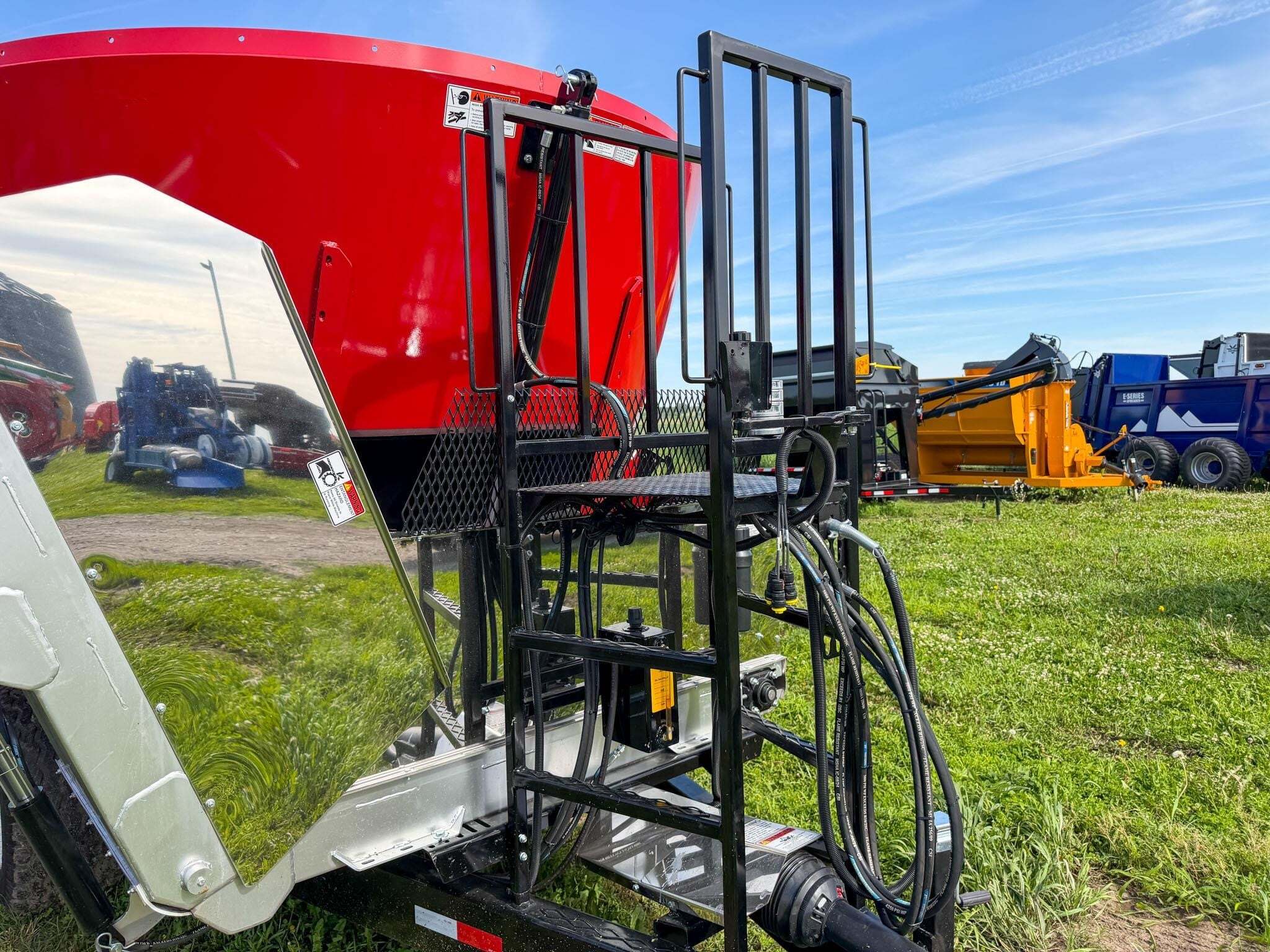 2026 Cloverdale 600T Grinders and Mixer