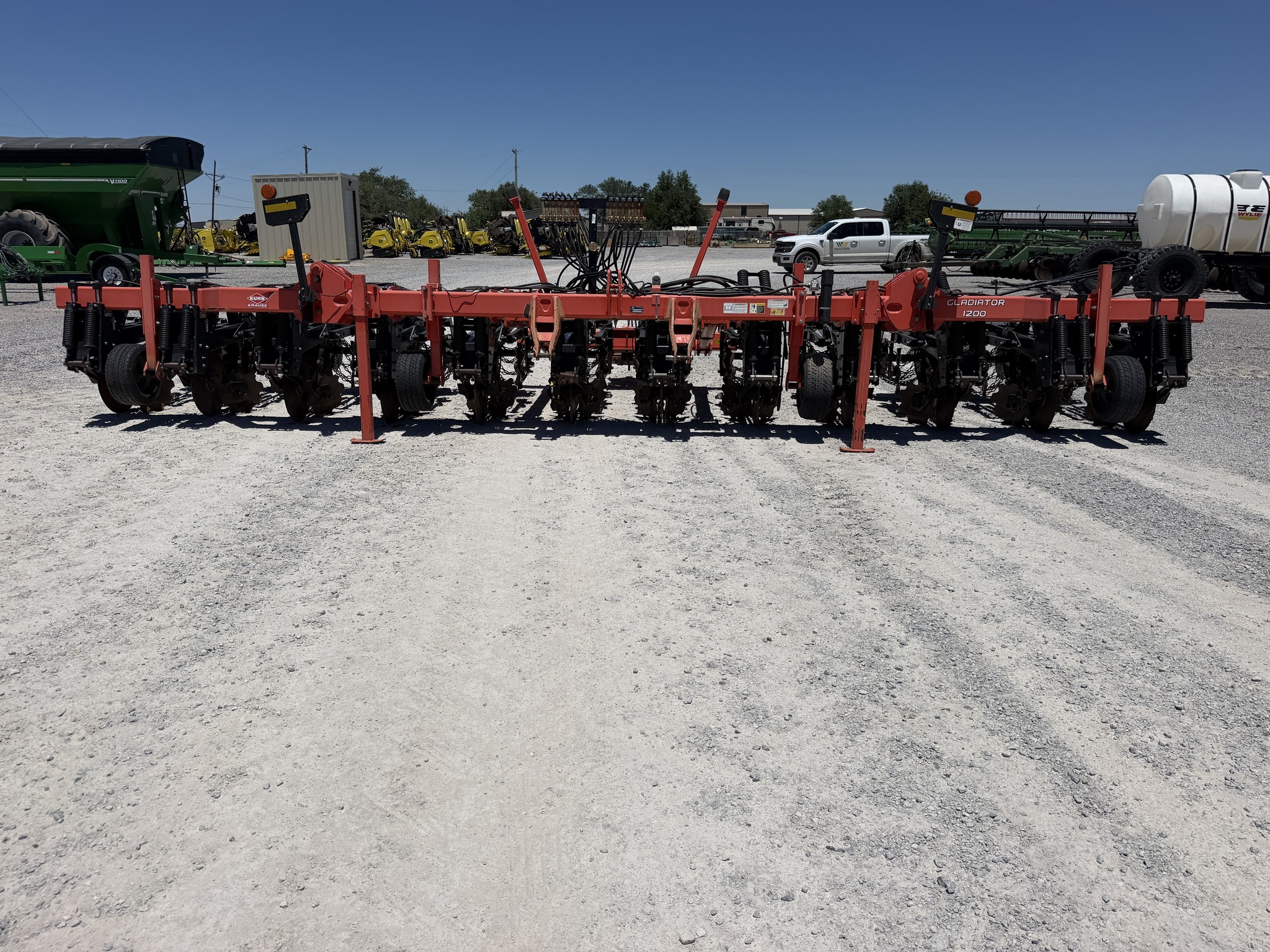 2013 Krause Gladiator 1200M-1230 Strip-Till