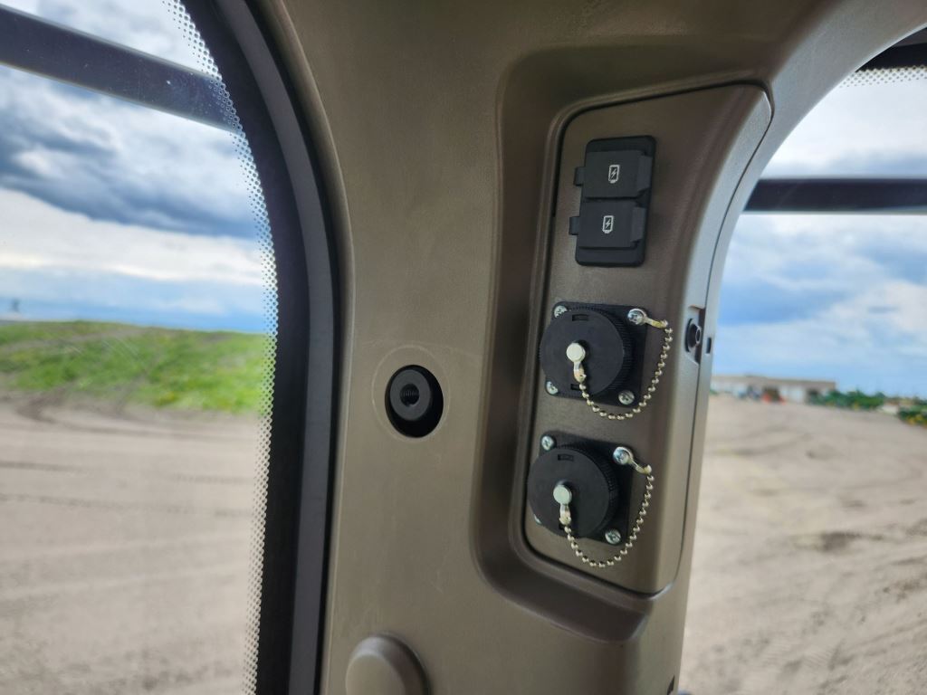 2023 John Deere 9RX 590 Tractor