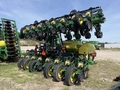 2013 John Deere DR24 Planter