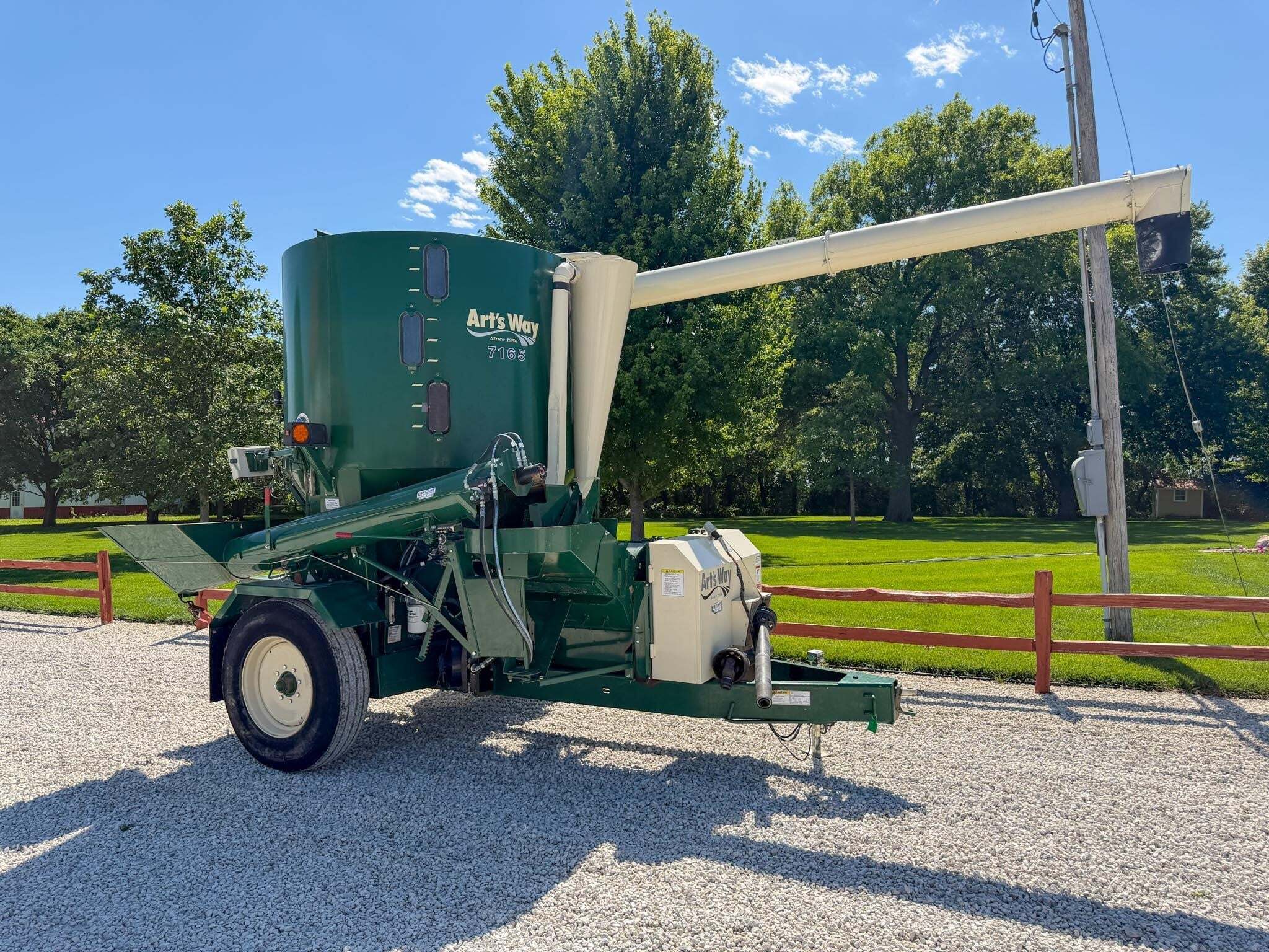 2018 Art's Way 7165 Grinders and Mixer
