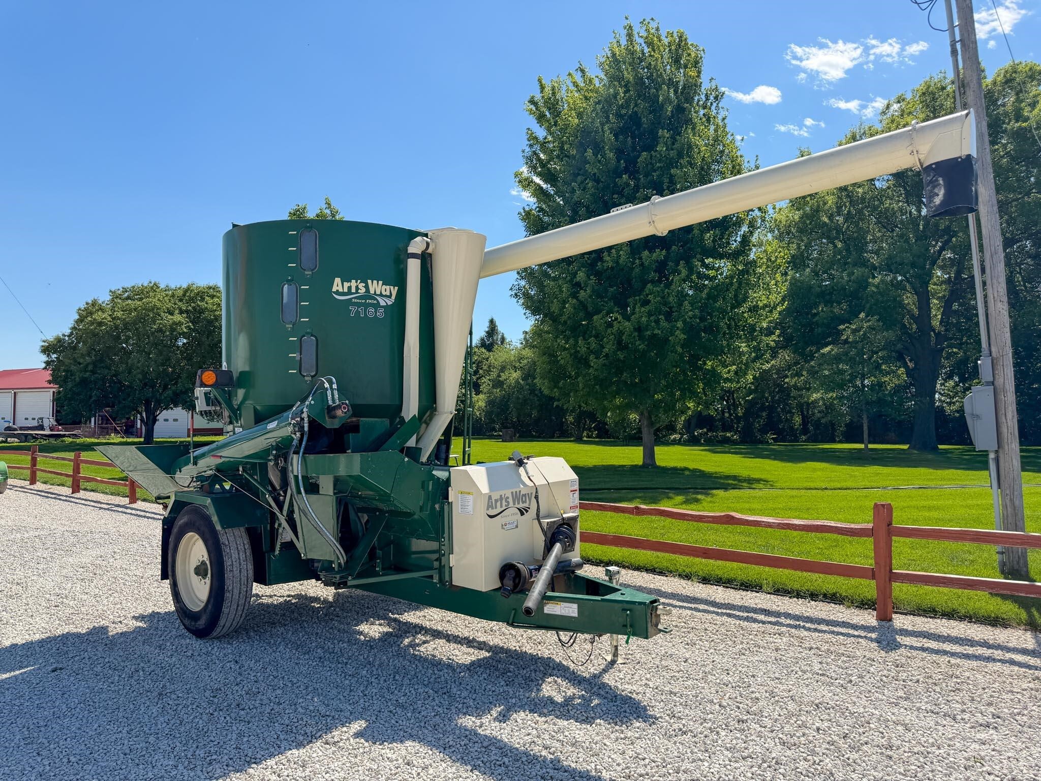 2018 Art's Way 7165 Grinders and Mixer