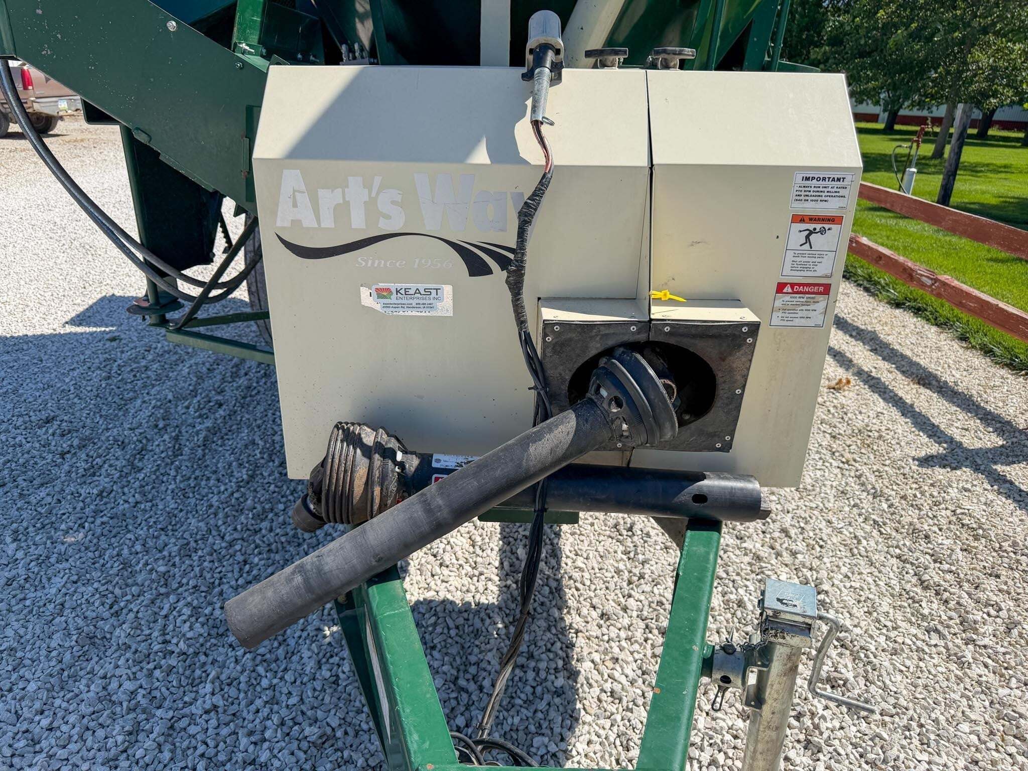 2018 Art's Way 7165 Grinders and Mixer