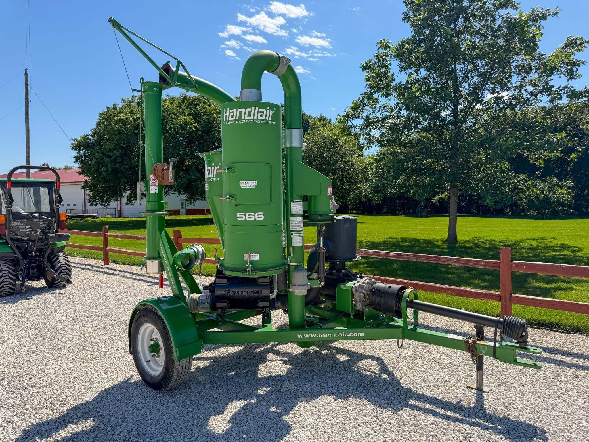 2021 Handlair 566 Grain Vac