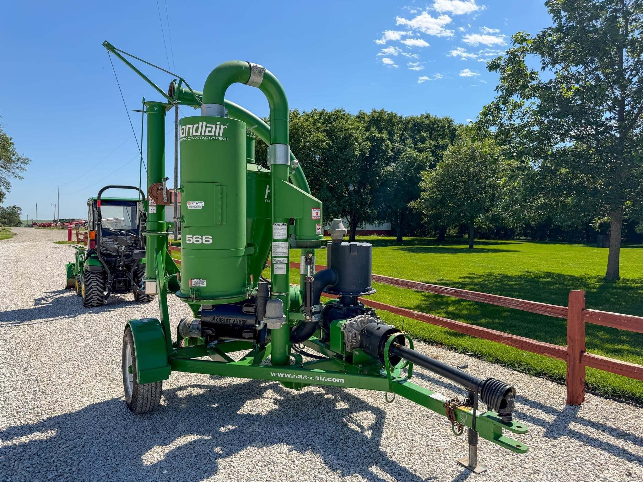 2021 Handlair 566 Grain Vac