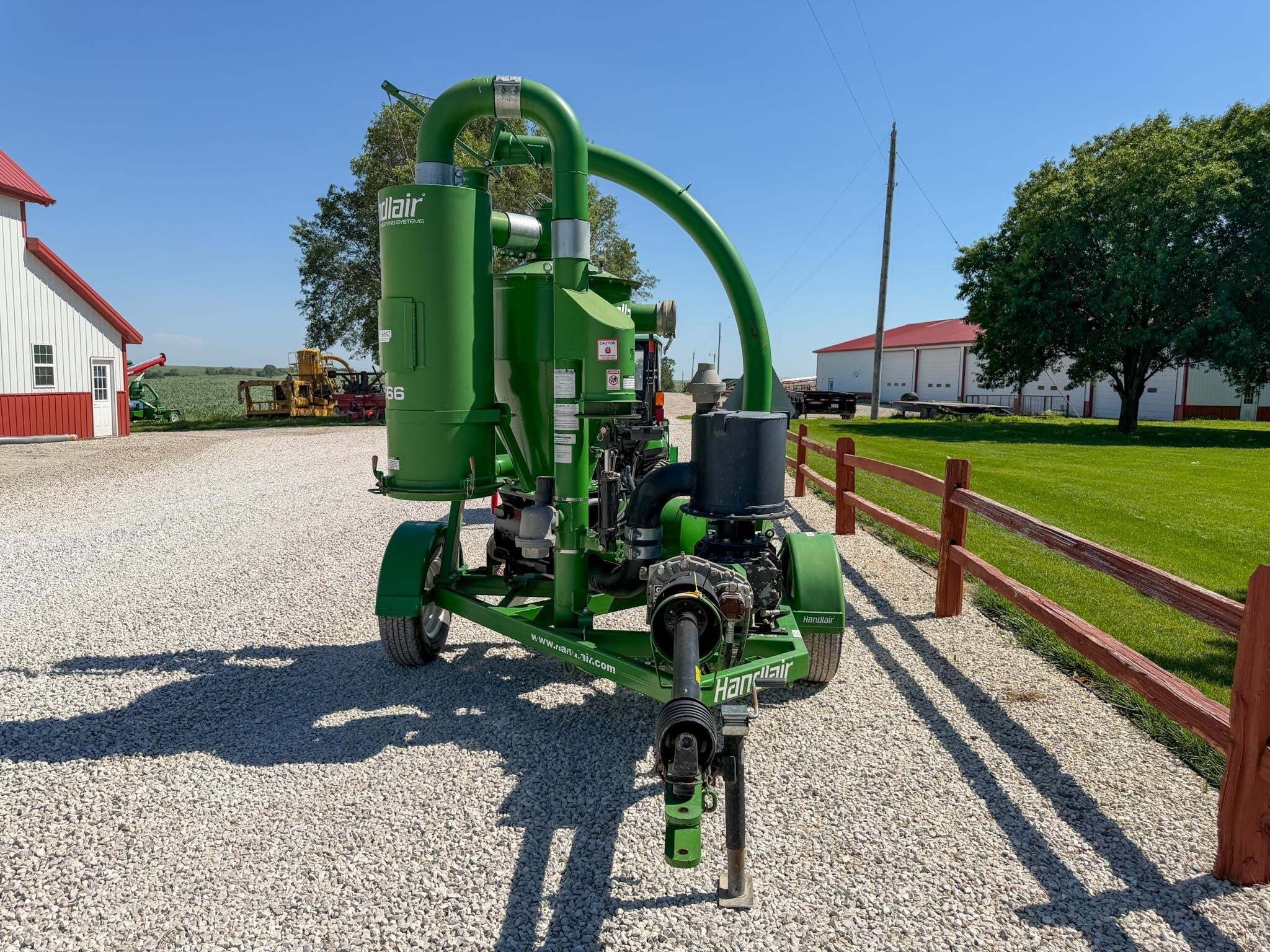 2021 Handlair 566 Grain Vac