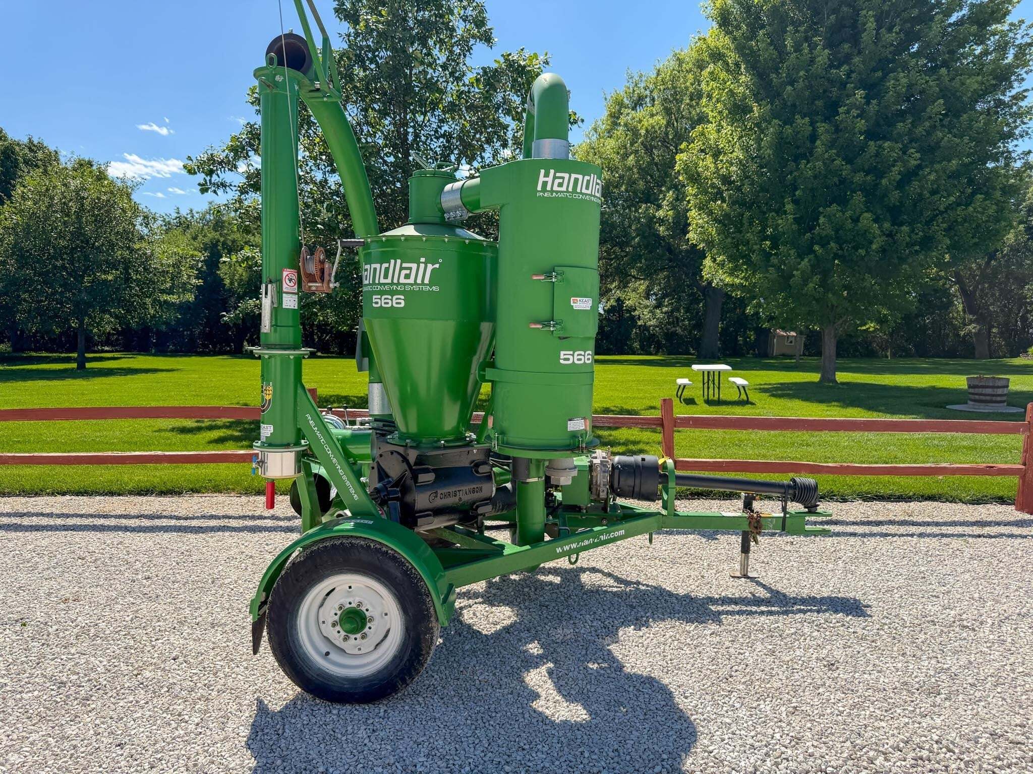 2021 Handlair 566 Grain Vac